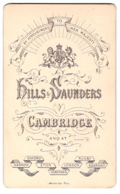 Fotografie Hills & Saunders, Cambridge, kgl. Wappen über Anschrift des Atelier 