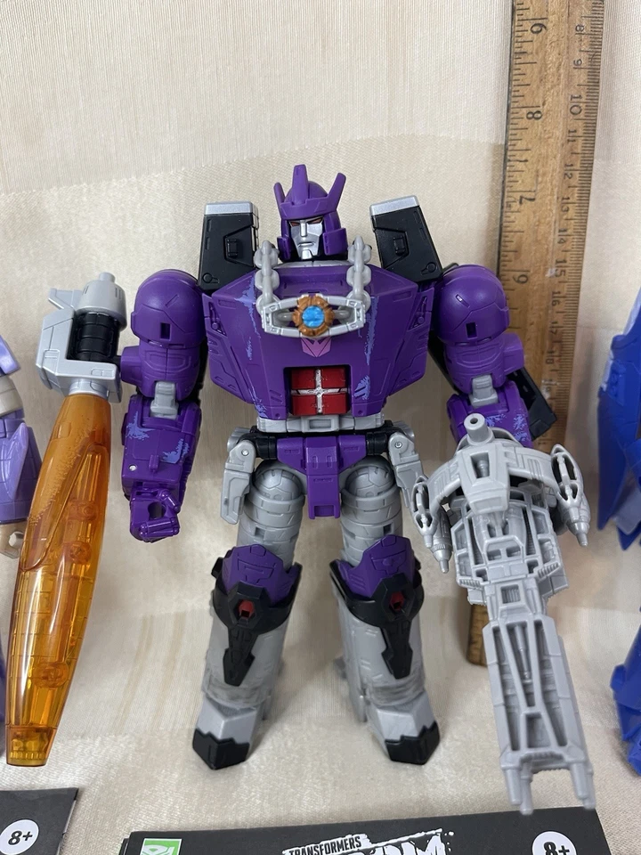 Transformers WFC 86 Studio Series Scourge & Kingdom Cyclonus & Galvatron Set - Image 3 of 4