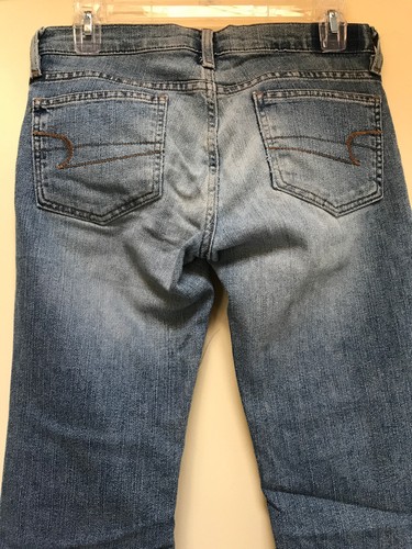 American Eagle Outfitters Women's Size 4P Denim Jeans 28x30 Boot Cut Distressed - Picture 6 of 10