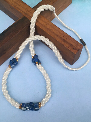Collier De Perles En Nacre Et Perles De Rocaille - Ivoire - Occasion En Bon État