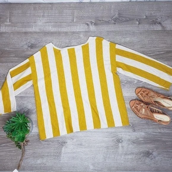 Suéter listrado Kenneth Cole feminino amarelo mostarda manga 3/4 novo com etiquetas tamanho XL - Imagem 4 de 4