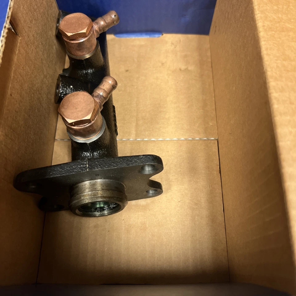 Raybestos MC39609 Brake Master Cylinder Assembly! Free Shipping! - Image 3 of 3