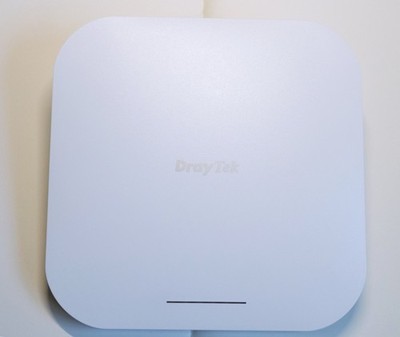 DrayTek VigorAP 1060C Wi-Fi 6 AX 3600 Mbit Access Point mit 2,5Gbps Ethernet