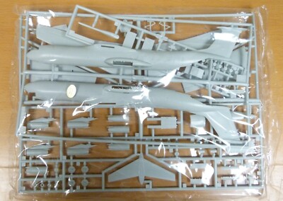 1/200 Testors Lockheed C-141B Starlifter - Open Box - Sealed  Testors C-141B Starlifter Airplane 1/200 Model Kit #616 Sealed Contents Open Box display picture 1