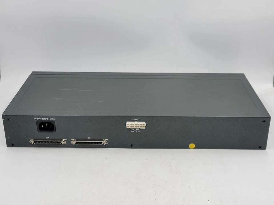 SMC SMC5912 TIGERSTACK II 10/100 5912 STACKABLE DUAL SPEED HUB 720.397 - Image 3 of 4