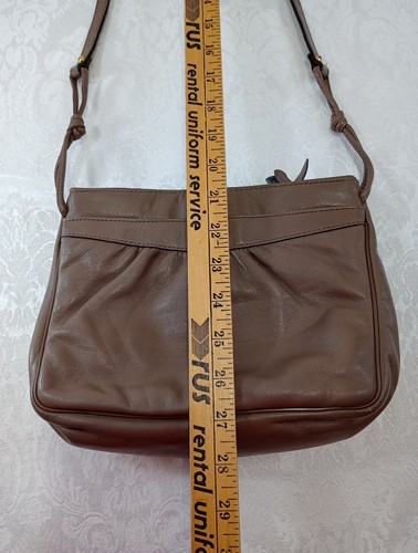 Vintage Etienne Aigner Schulter Handtasche Taupe Gold Akzent Reißverschluss Druckknopftaschen - Bild 20 von 24