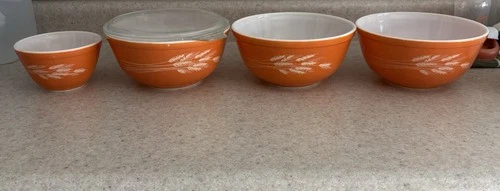 pyrex autumn harvest mixing bowls