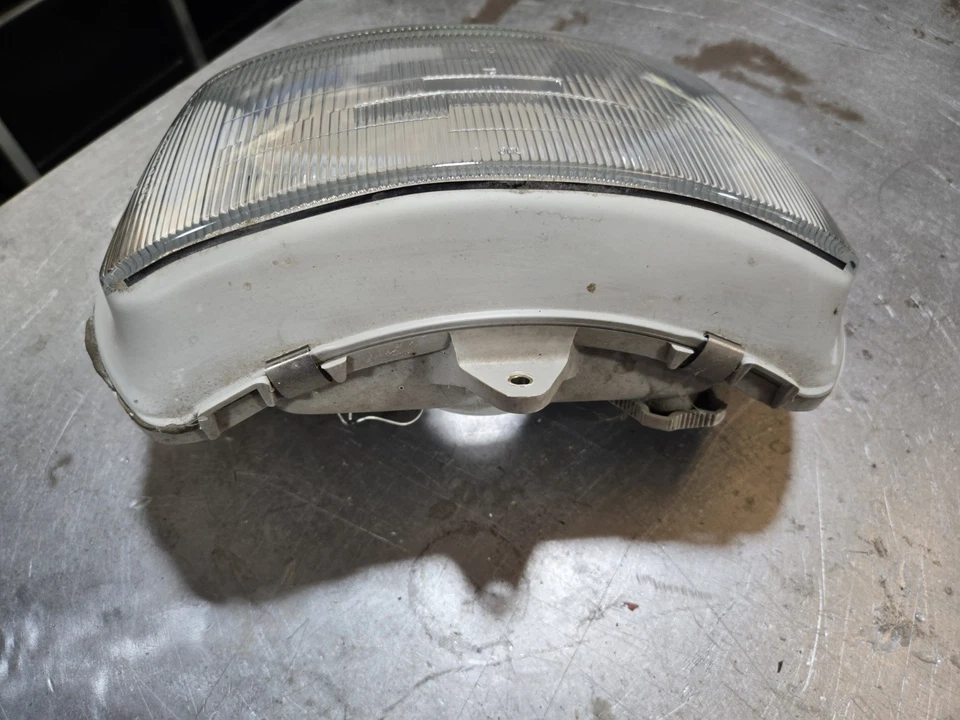 Honda CBR600F1 1987 1988 1989 ¡Faro Hurricane! Foto 3 de 4