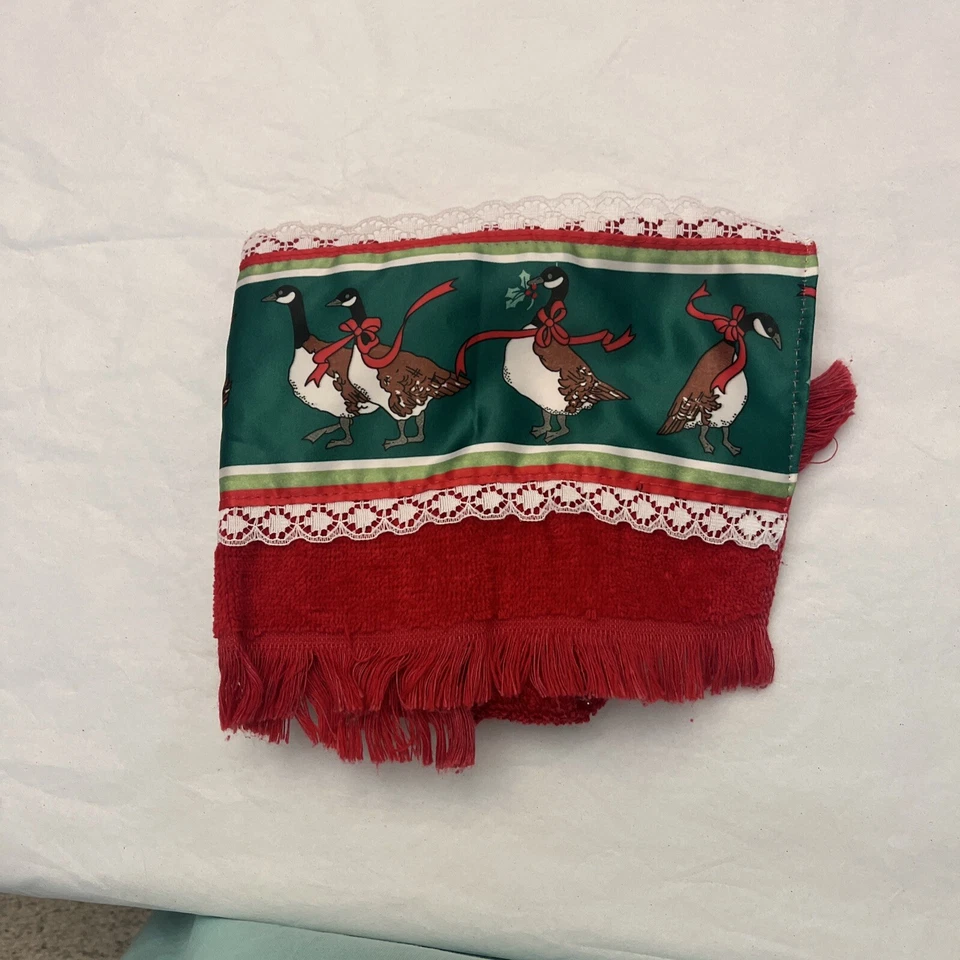 Saturday Knight Ltd. 假日手巾圣诞鹅设计 X2 复古   — 第 4/4 张图片