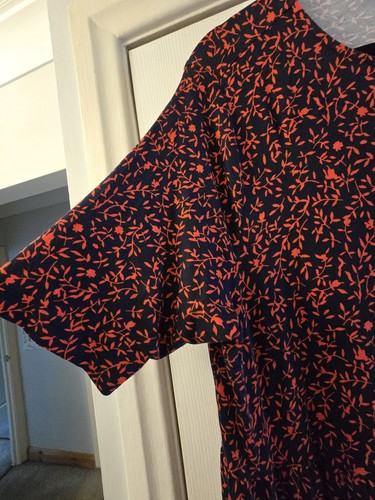 M & S Collection red and navy blue floral pattern dress size 20 excellent condit - Picture 2 of 5