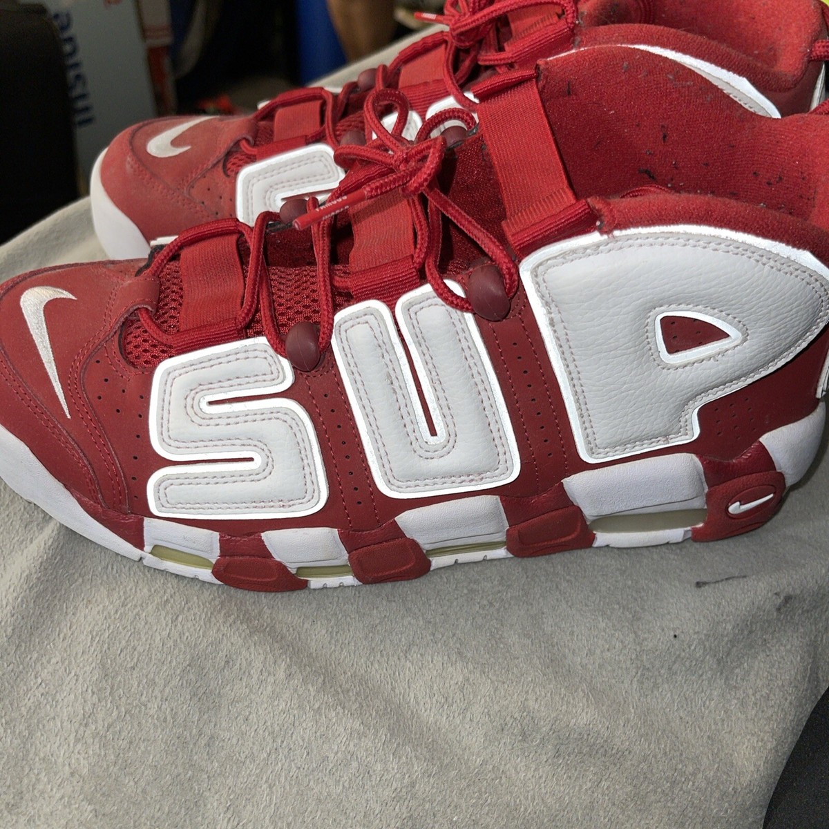 Size 10.5 - Nike Air More Uptempo x Supreme Red 2017  display picture 2
