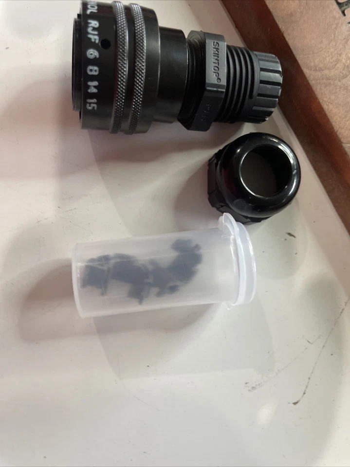 RJF6B, AMPHENOL, CONN MOD PLUG HSG RJ45 BLACK Rjf6b1415 - Image 3 of 4