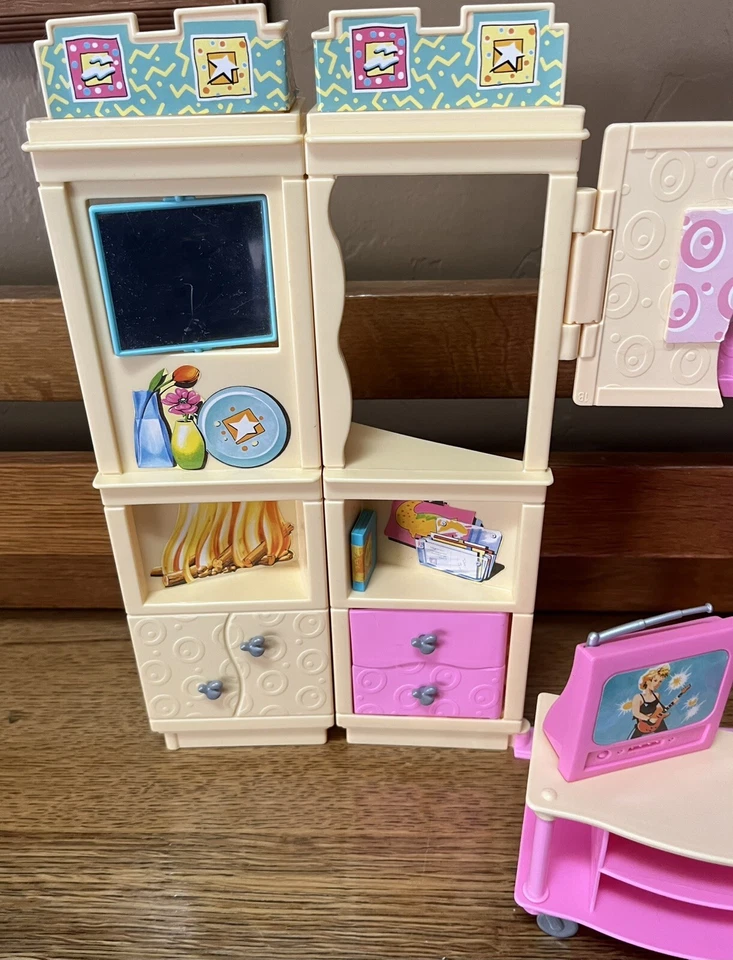 Barbie Mattel 2001 All Around Home Habitación Familiar Casa de Muñecas Soporte de TV 7 piezas Foto 4 de 4