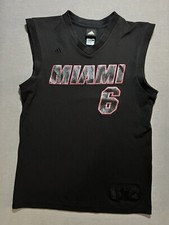 LeBron James Memorabilia Falls Further Behind Kobe Bryant, Michael Jordan 16