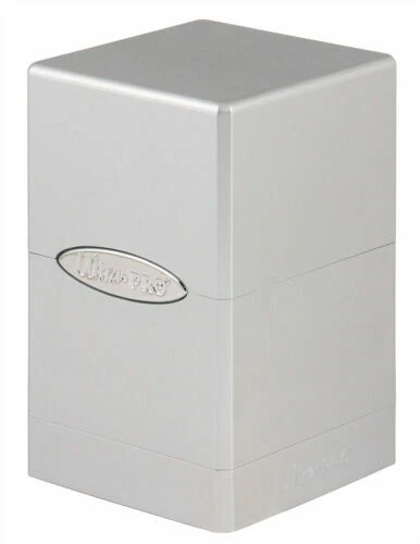 Trading Card Game Gi in Silber