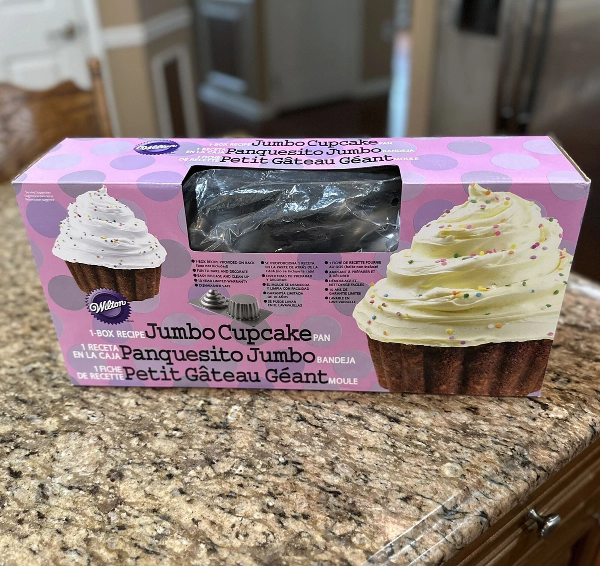 The Bake More: Wilton's Giant Cupcake Pan