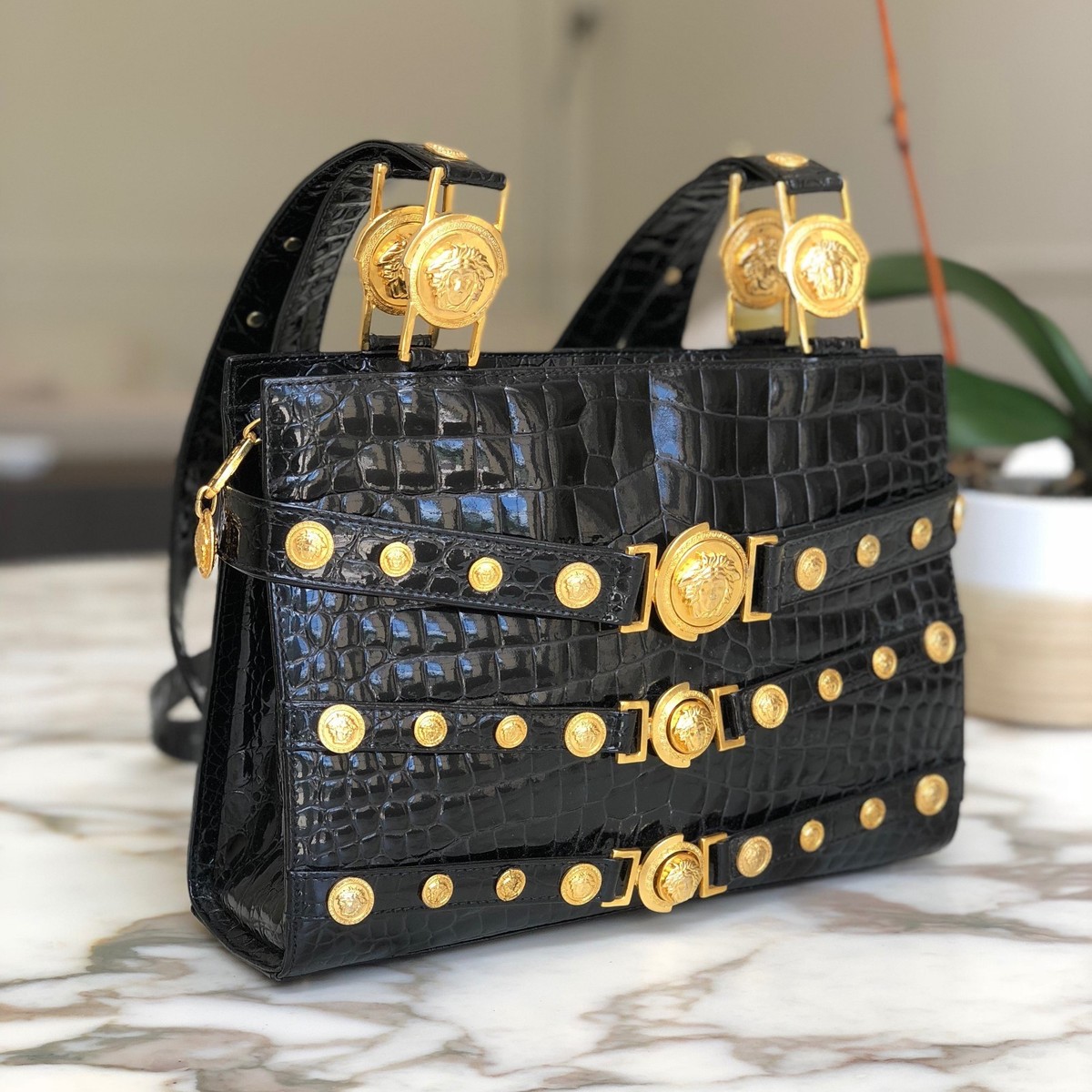 GIANNI VERSACE couture メデューサ　ボストンバック　黒 Gianni Versace Couture Black Medusa Chain Shoulder Bag For