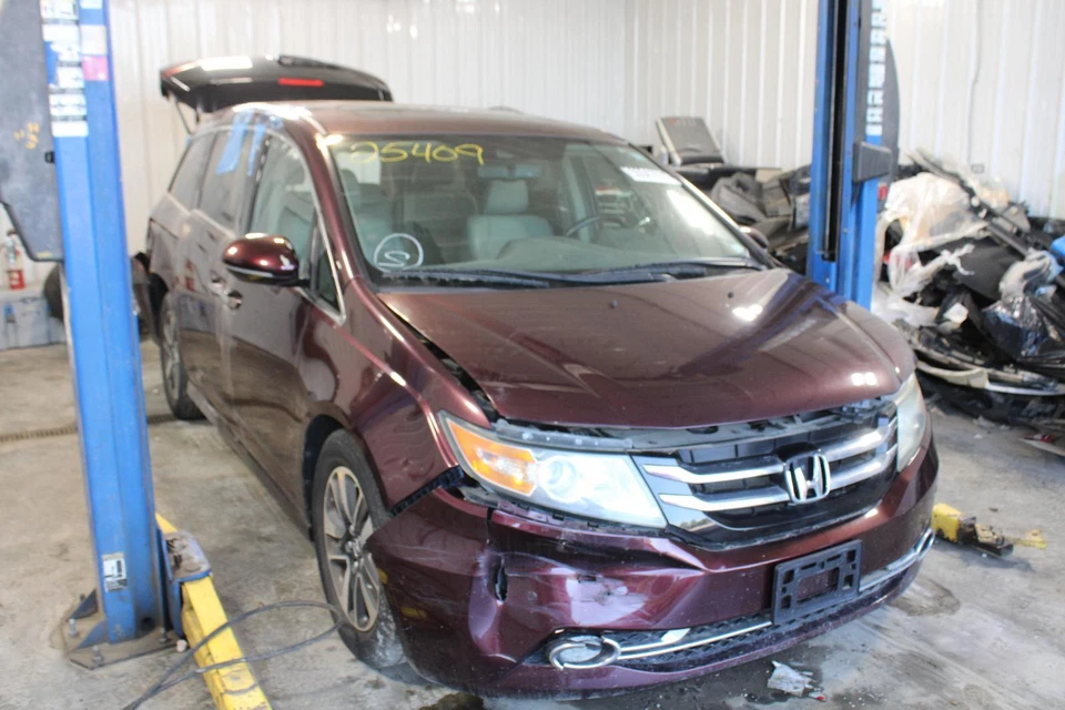 Used Front Upper Center Console fits: 2015 Honda Odyssey roof EX Front Upper Gra - Image 2 of 4