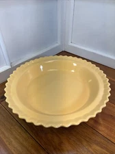 Chantal Yellow Pie Plate Serving Bakeware 9" 1 Qt.  Fluted Edge 1.5 Deep