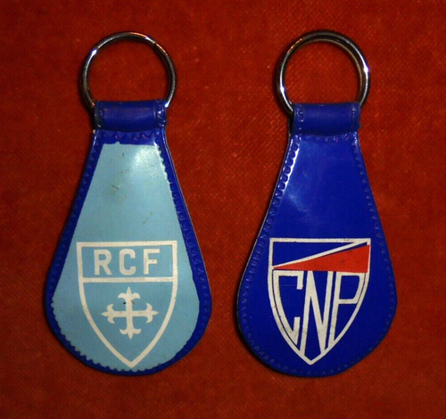 Porte-clés En Cuir Fait Main Espacio - Méchante Classe Avec Drapeau - Tan
