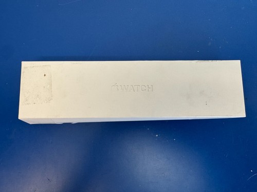 Apple Watch Series 8 (GPS) 41mm Midnight Aluminium avec Bracelet Midnight Sport - Photo 3 sur 10
