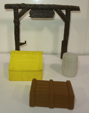 Vintage Marx Western Bar M Ranch Front Fence Entrance, Feed Container More