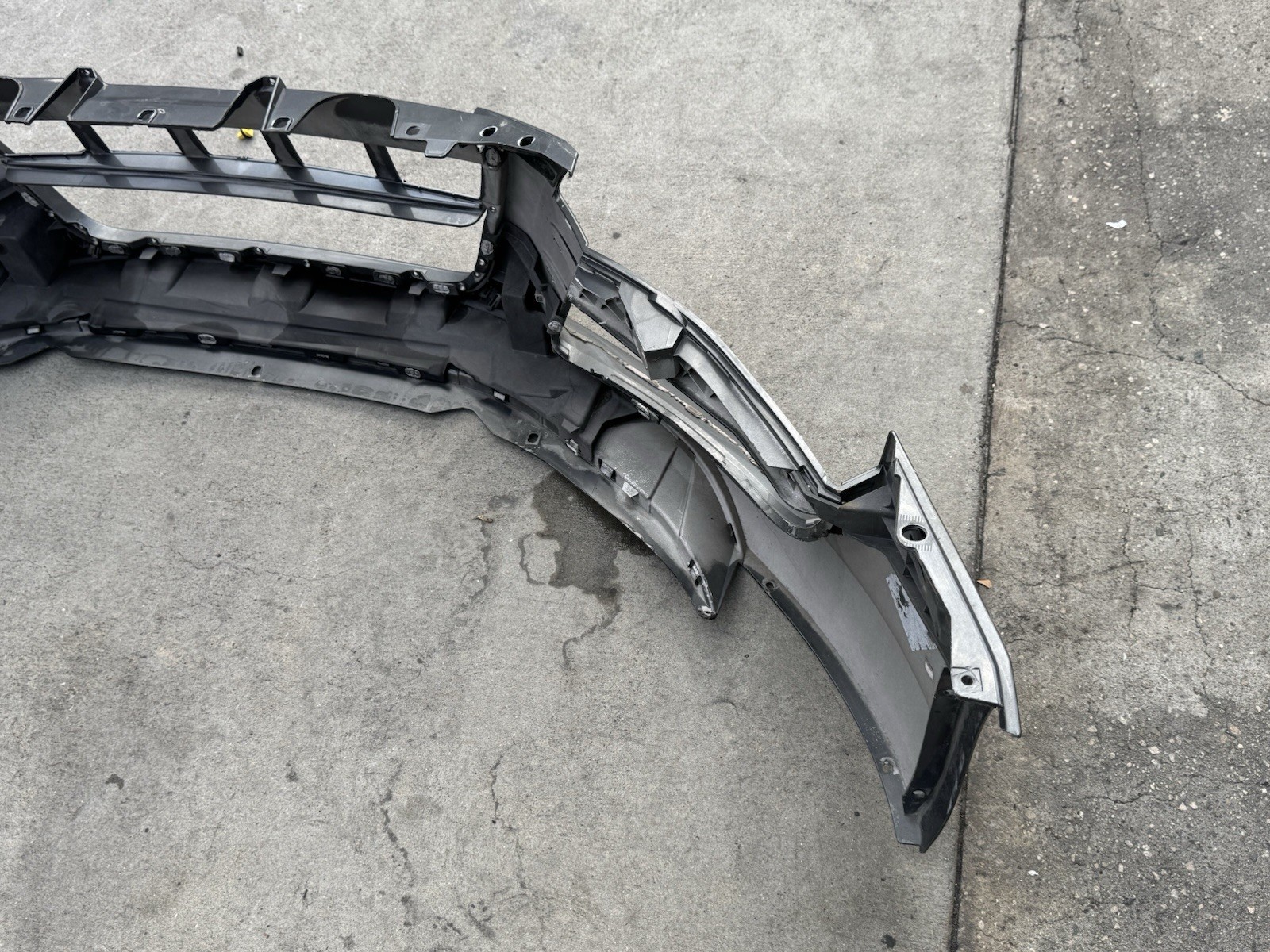 2008-2012 AUDI R8 FRONT BUMPER COVER OEM USED (NO SHIPPING)