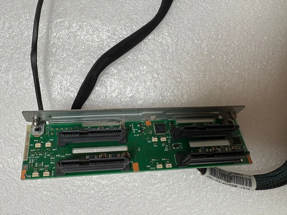 IBM 90Y4336 394Y7587 94Y6386 81Y6657 46C9091 X3550 M4 4 x 2.5" Backplane - Image 3 of 4