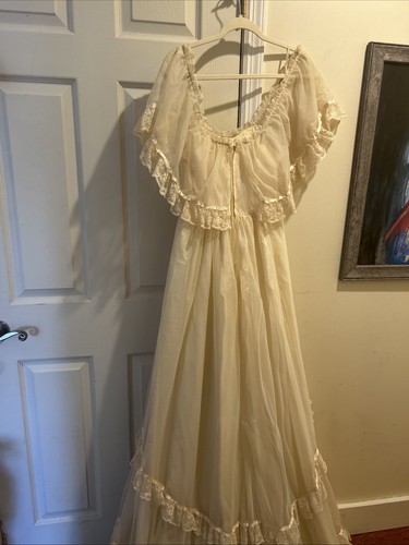 Vintage Boho Wedding Dress Off Shoulder Ivory/ecru - Picture 5 of 8