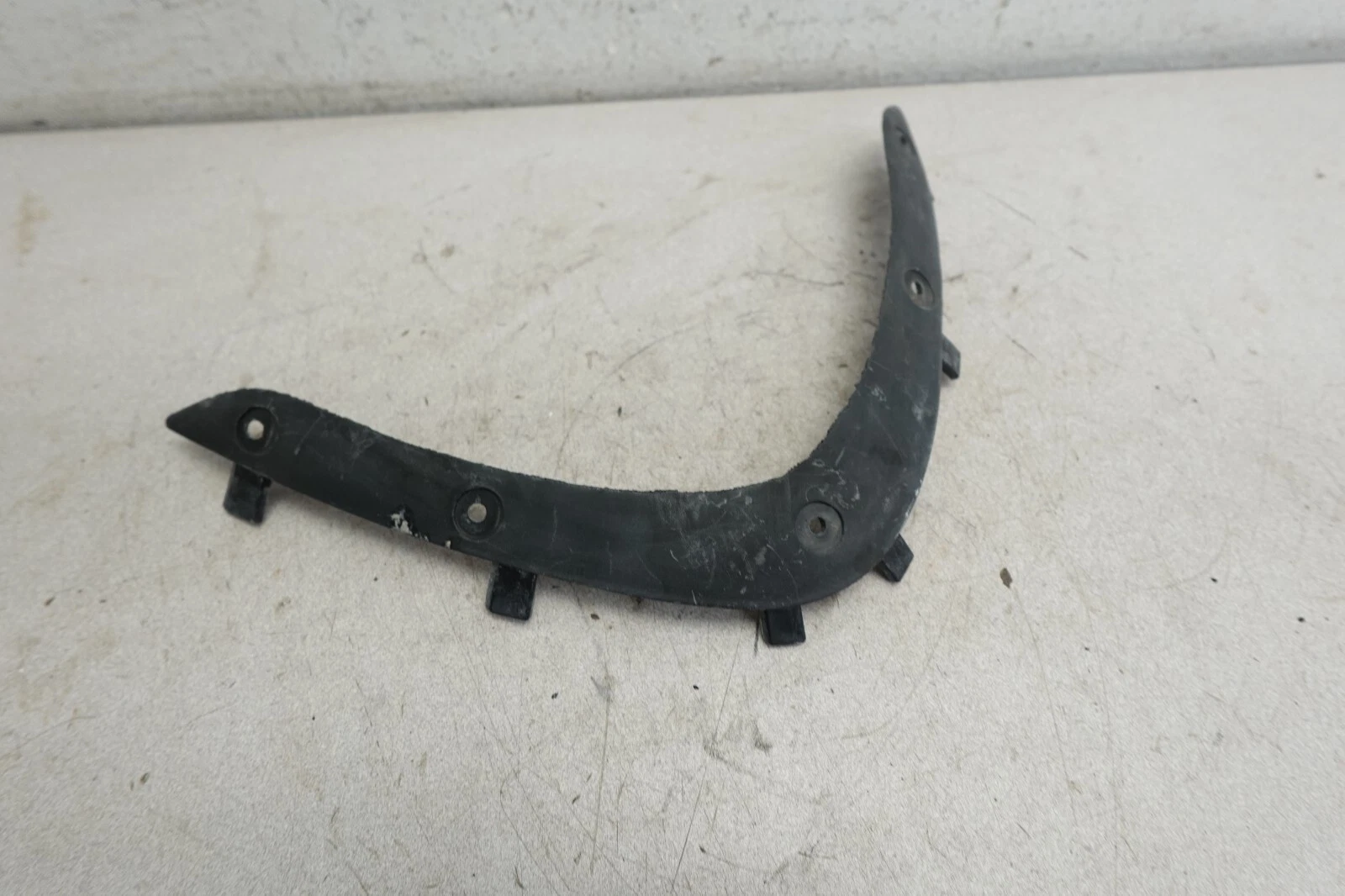 Polaris Windshield Retainer 5435520 Dragon IQ RMK 600 700 800 900