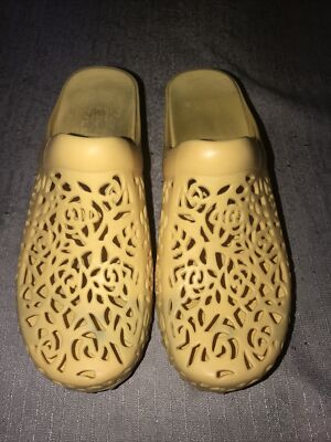 Preowned Dansko Pippa Women 37 Yellow Clog Shoe, Open Back, Thermoplastic 