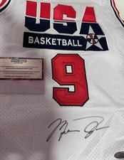 CAMISETAS FIRMADAS MITCHELL & NESS MICHAEL JORDAN TEAM USA 92 CON COA