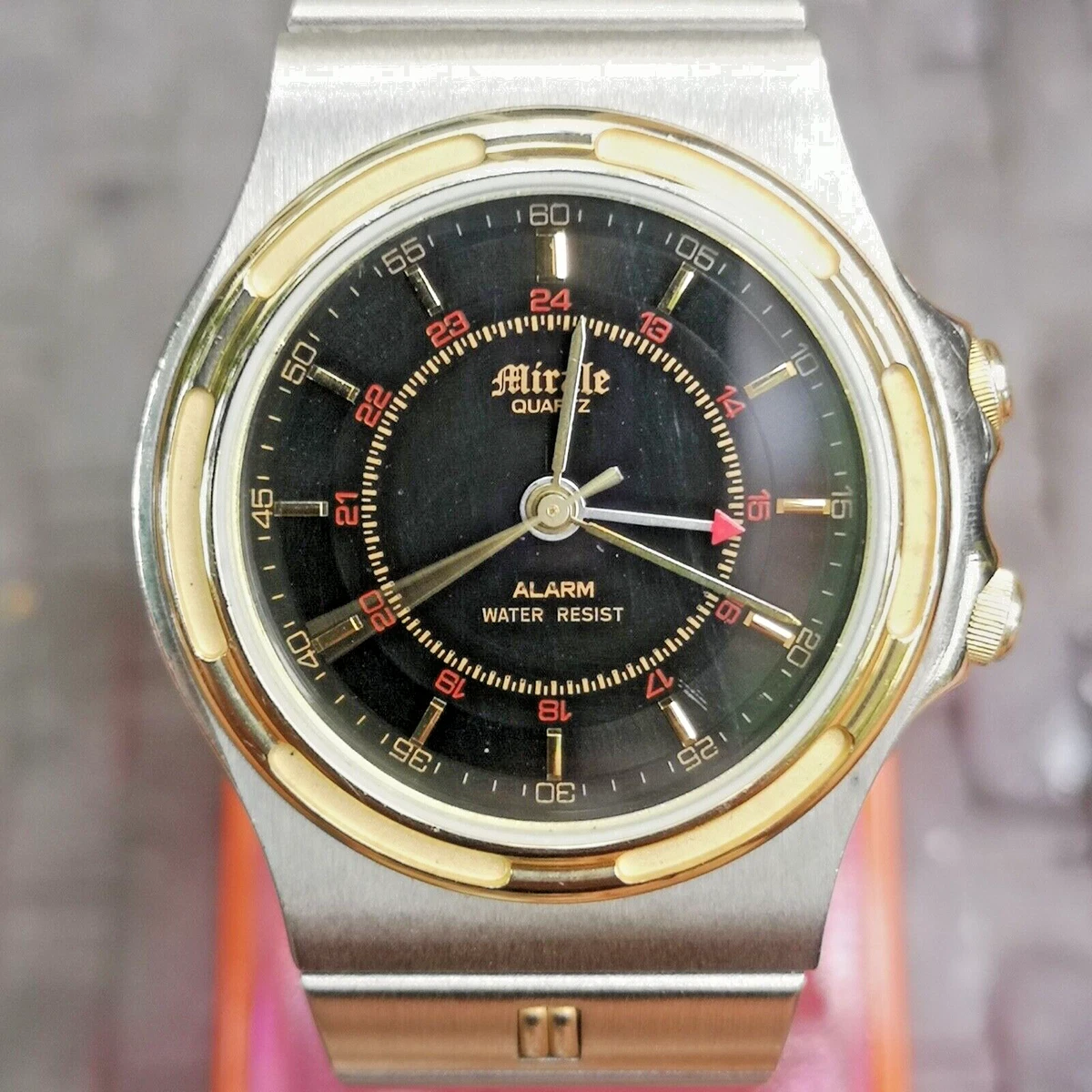Quartz alarm watch deals