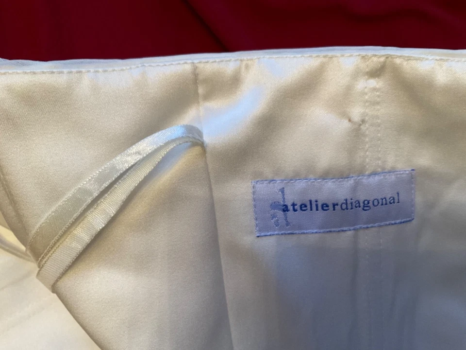 Wedding Dress size 20-22 very glam - Image 4 of 4