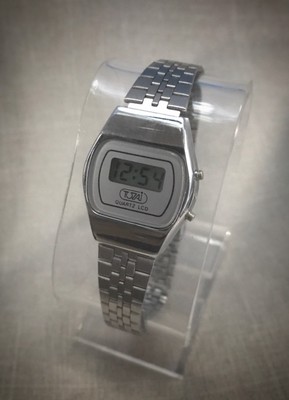 retro lcd watch