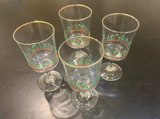 Arby’s 1985 Christmas Glasses Set of 4  Holly/Berry/Gold Rim Holiday Stemware