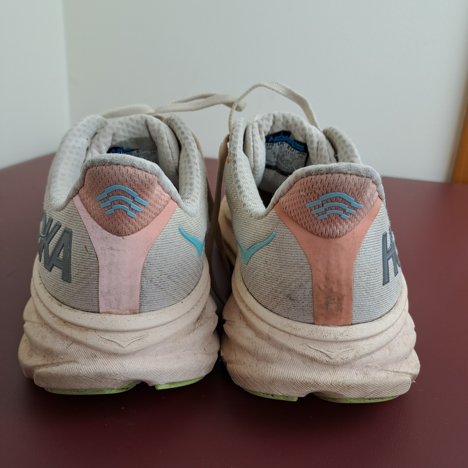 Hoka One One Clifton 9 Running Shoes Womens Size 9B Light Grey Trainer Sneakers thumbnail 9