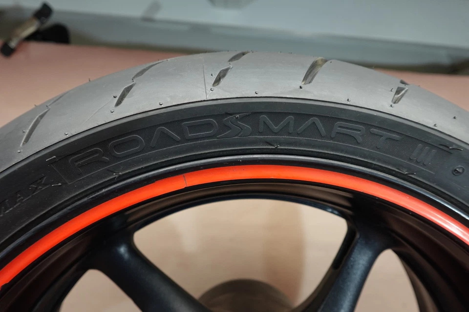 Llanta trasera Dunlop 180/55 ZR17 2004-2009 YAMAHA FZ6-S FZ6S FZ6 FZ600 Foto 3 de 4