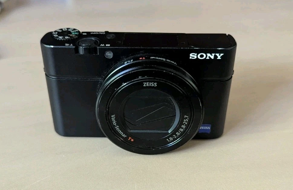 Sony Cyber-shot DSC-RX100 III Sony Cyber-shot Digital Cameras for