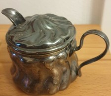 MILCH K&Auml;NNCHEN MILCHK&Auml;NNCHEN 1000 FEINSILBERAUFL. Old german silver milk jug can