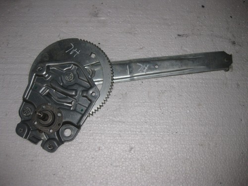 BMW 320i E36 : Fensterheber-Kurbelpatent hinten links