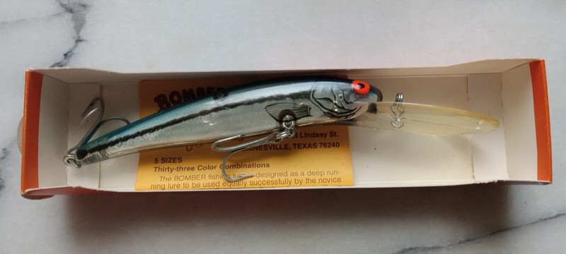 BOMBER LONG A 25A 25AXSIL DEEP DIVE CRANKBAIT MINNOW SILVER & GOLD SCREWTAIL 