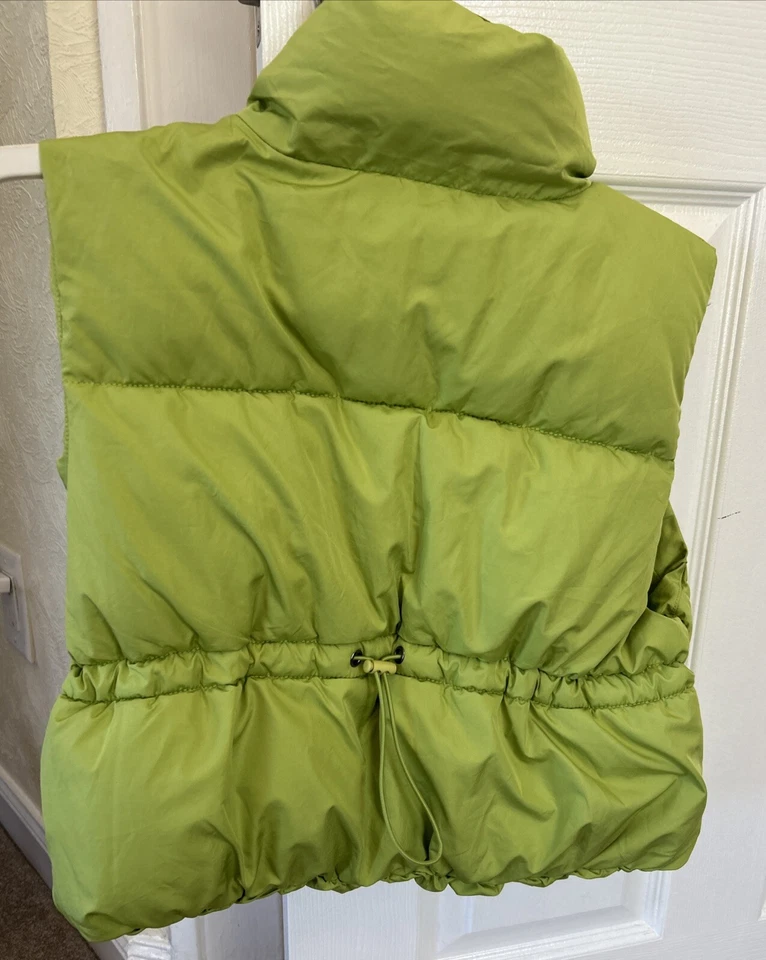 DoubleZero ‘replay The Night’ Cropped Puffer Vest Size Small Spicy (S) Green NWT - Image 4 of 4