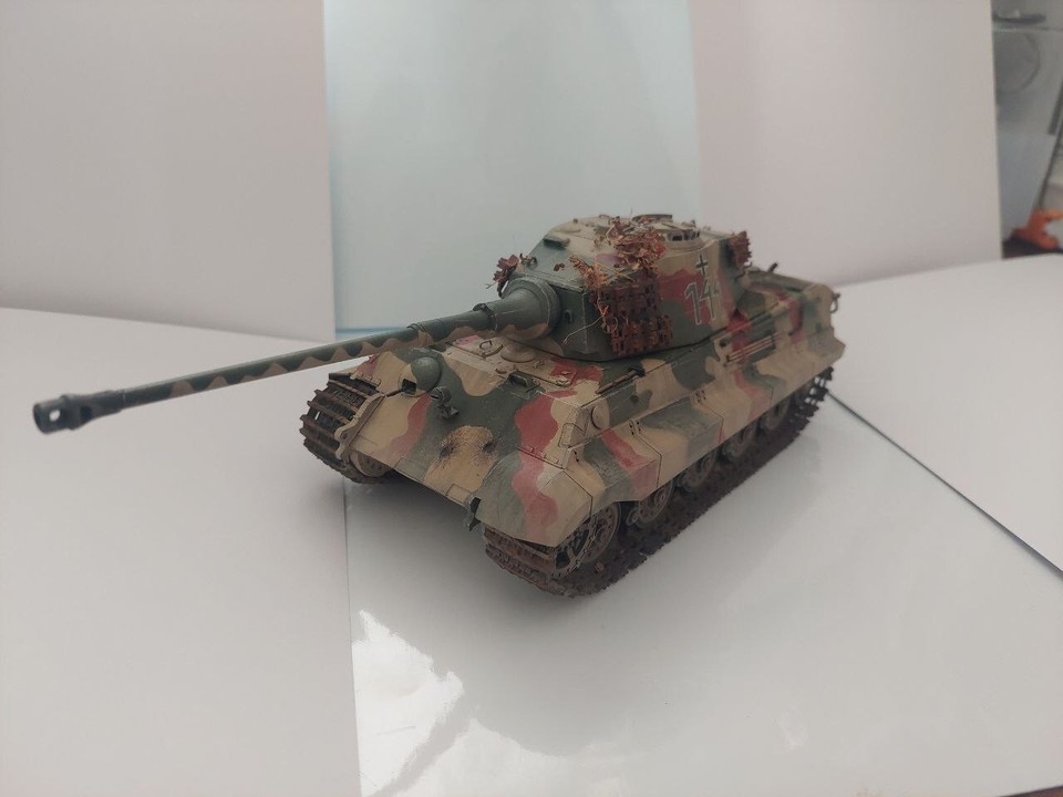 Revell, Unvarnished 03503 Tiger II Ausf. B Königstiger World of Tanks 1:72 Scale Plastic Model kit