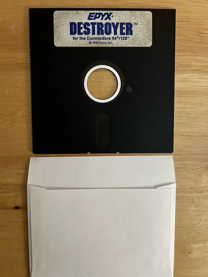 Lote 2 - Juegos Commodore 64 en Disquetes 5.25 (no probados) Foto 2 de 4