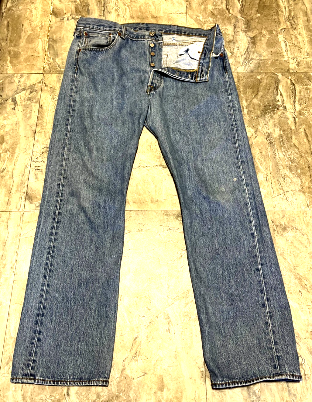 Levis 501 Jeans Mens 38x32 Button Fly Blue Denim Straight Leg