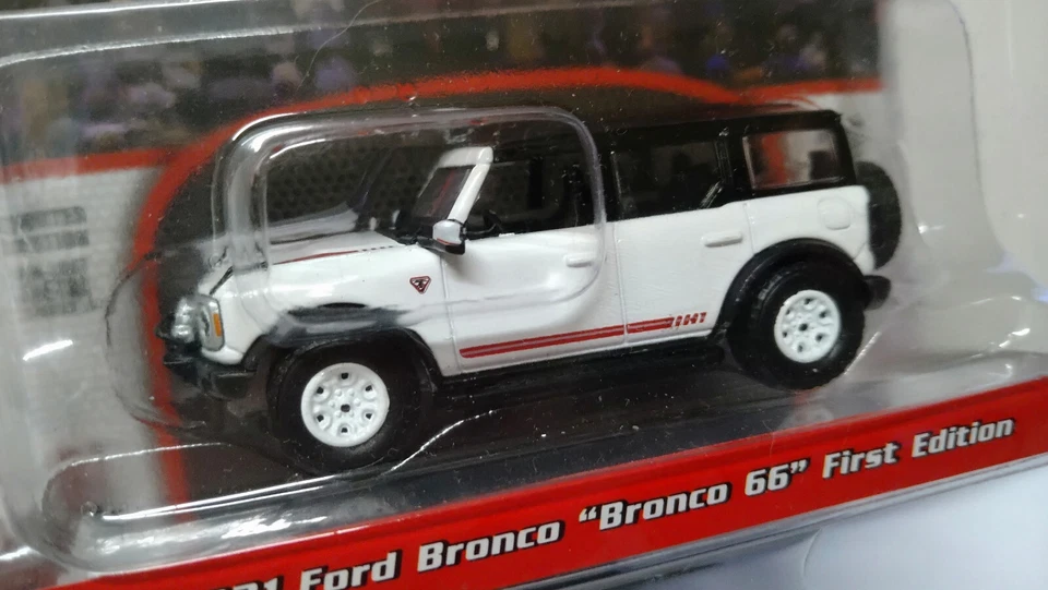 Greenlight Barrett-Jackson 2021 Ford Bronco ""Bronco 66"" prima edizione (NG70) - Immagine 2 di 2