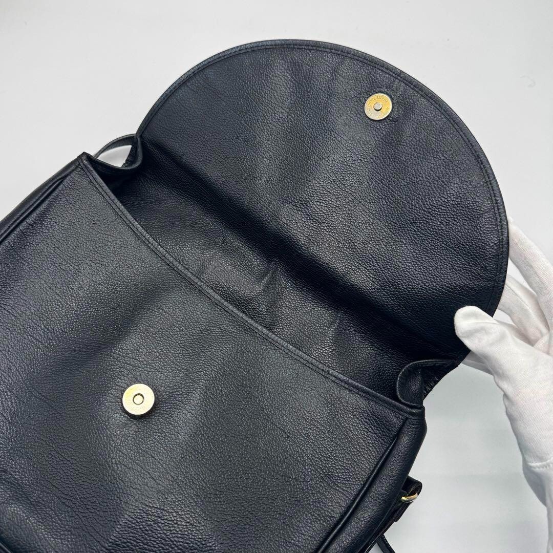 Borsa a tracolla Yves Saint Laurent in pelle punto YSL nera 7 4 * 7 8 * 1 9 pollici