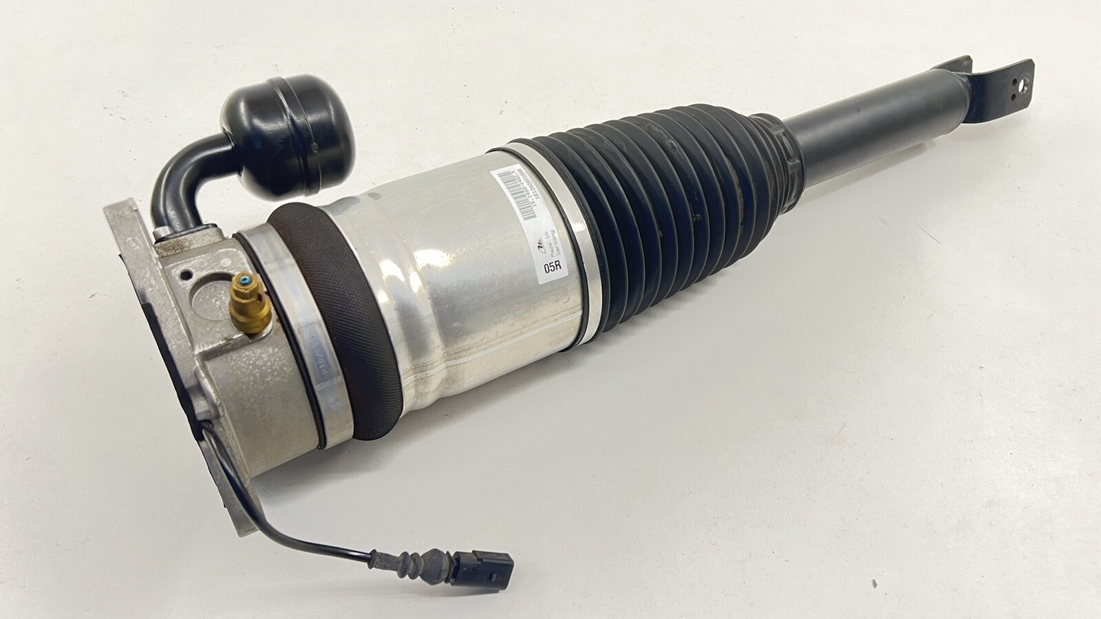 13-18 BENTLEY FLYING SPUR LEFT AND RIGHT REAR AIR SHOCK ABSORBER SUSPENSION OEM