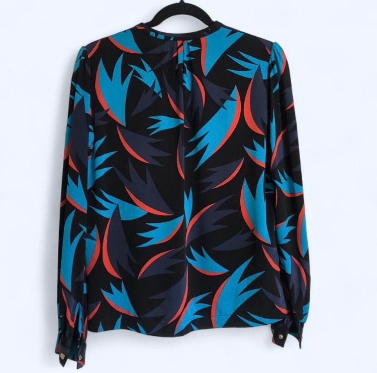 Diane von Furstenberg DVF Women’s Silk Blouse Sz S Abstract Print Office Gallery image 3